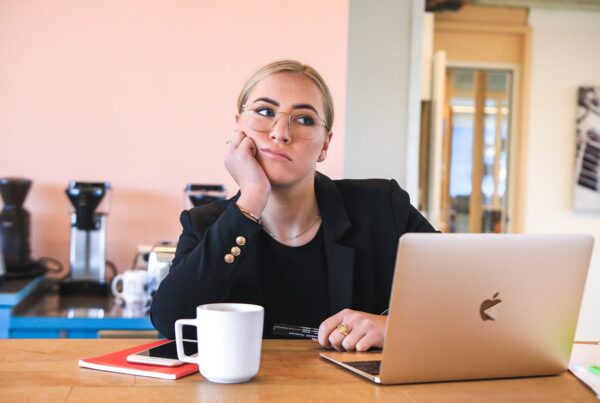 people, women, thinking, procrastinate