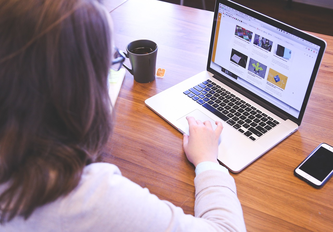 how to sell digital downloads on etsy using canva